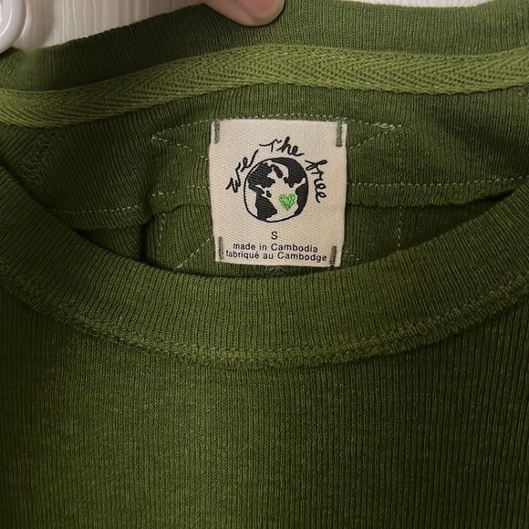 Oversized Green Tee - Picture 2 of 5